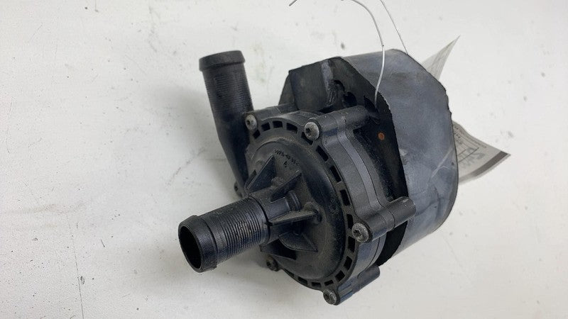 ⭕ 2016-2020 Tesla Model X Additional Auxiliary Water Pump Assembly 105