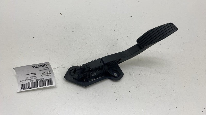 86561515 ⭕ 2019-2025 Chevrolet Silverado 1500 Front Accelerator Gas Pedal Sensor 86561515