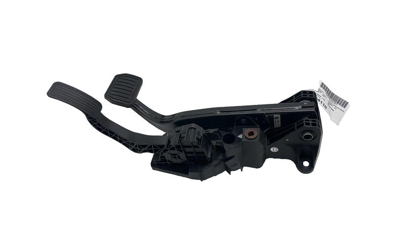 ⭕ 2020-2024 Tesla Model Y Accelerator and Brake Pedal Pad Assembly 1188691-00-B