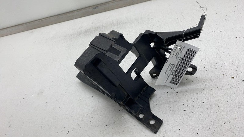 ⭕ 2017-2020 Maserati Levante Fuse Relay Junction Box Support Bracket 6
