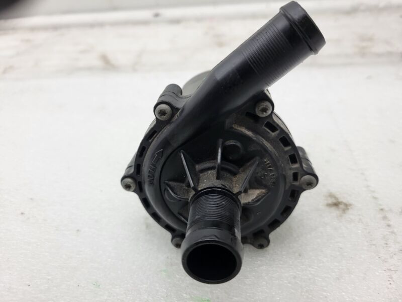 2016-2020 Tesla Model S X Cooling System Auxiliary Water Coolant Pump FWD Assy