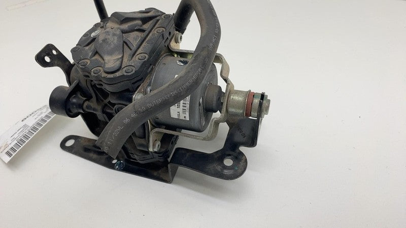 105074 2012 2013 2014 2015 Tesla Model S Brake Servo Booster Vacuum Pump Assembly OEM