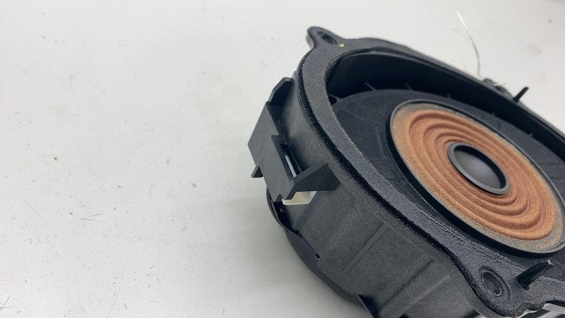 C100001455-F ⭕ 22-24 Rivian R1T R1S Rear Left or Right Door Audio Sound Speaker C100001455-F