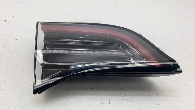 107740190D ⭕ 2017-2023 Model 3 Rear Left Inner Taillight LED Tail Lamp 3-Pin 1077401-90-D