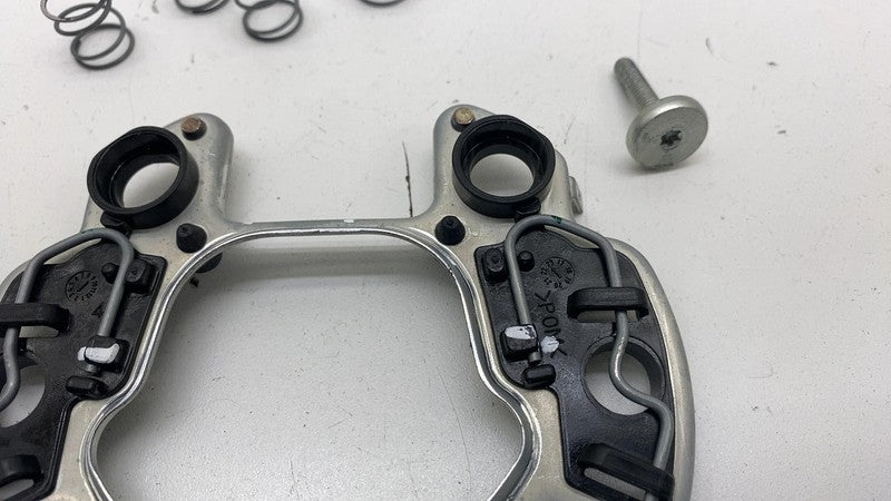 9Y0 419 091 JC ⭕ 2024 Porsche Cayenne Front Steering Wheel Retainer Bracket Plate 9Y0419091JC