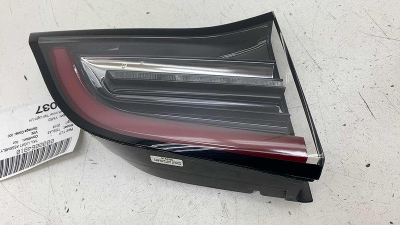1077401-00-E ⭕ 2017-2023 Model 3 Rear Left Inner Taillight LED Tail Lamp 3-Pin 1077401-00-E