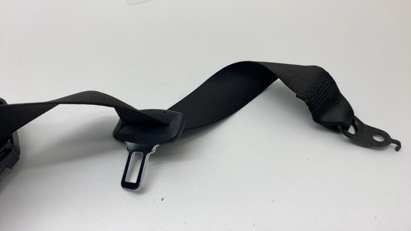 634844600G 2017-2022 BMW 530e G30 Rear Left or Right 2nd Row Seat Belt Retractor LH=RH OEM