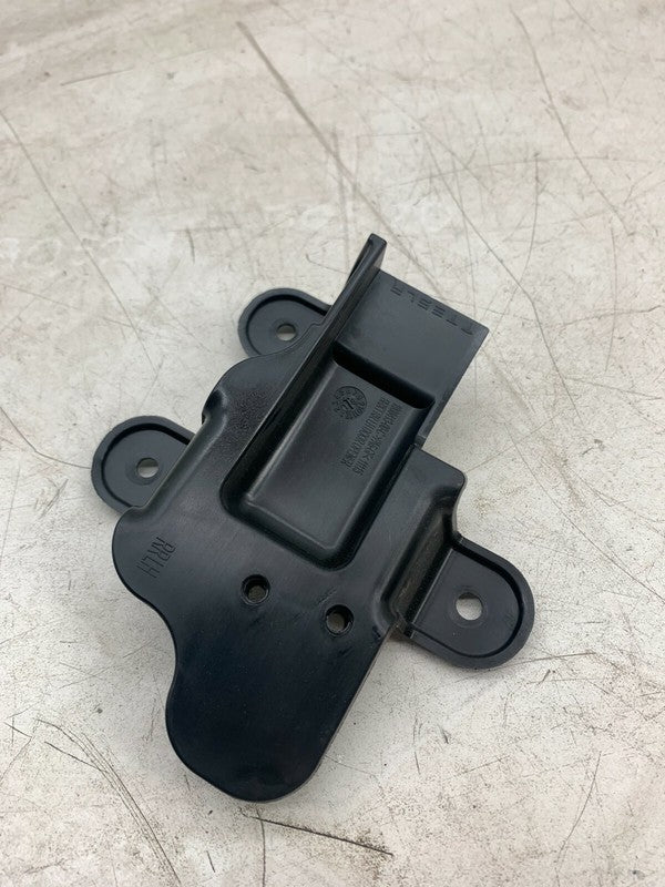 1008413 00 C ⭕ 2012-2021 Model S Rear Driver Side Door Opener Mount Bracket Left 1008413-00-C