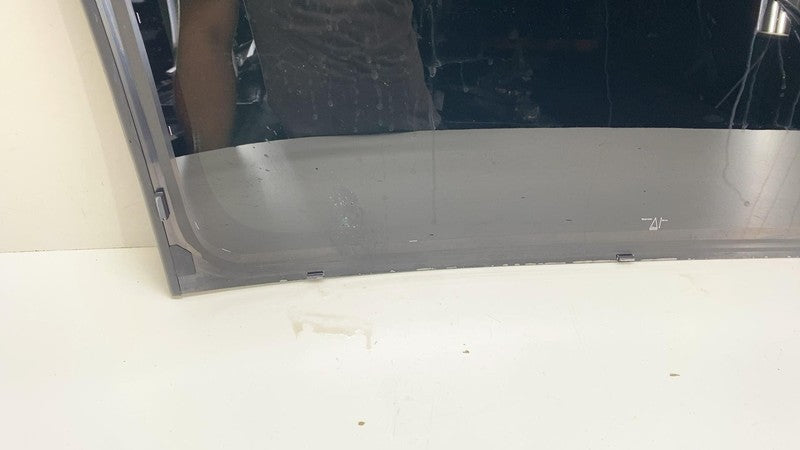 ⭕ 21-23 Model 3 Front Middle Panoramic Sun Moon Roof Window Glass 1587