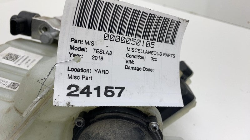 107761700D 2017-2020 Tesla Model 3 Reservoir Superbottle Tank Chiller EXV Oil Fluid Cooler