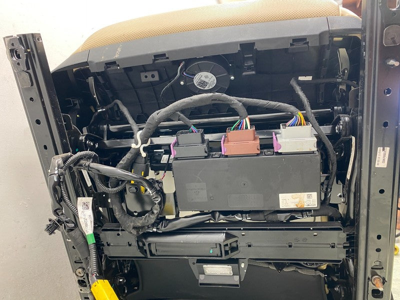 ⭕2016-2020 Tesla Model S Front Right 1st Row Seat Upper & Lower Cushion Assembly