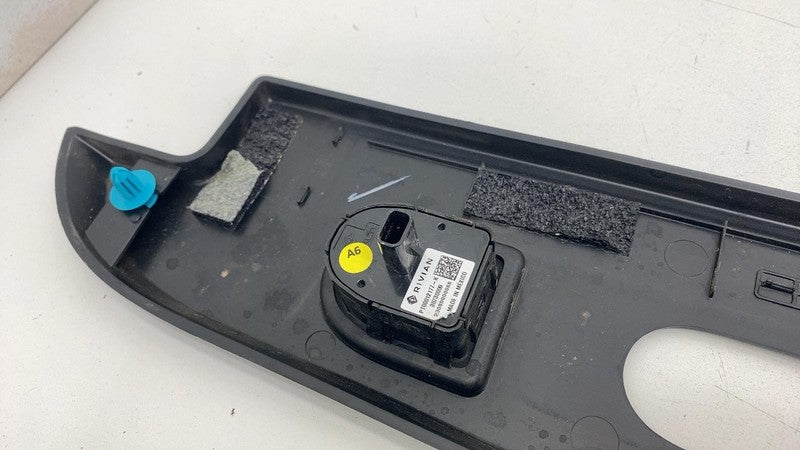 ⭕22-24 Rivian R1T Rear Left Upper Bed Main Molding Trim Cover Panel PT