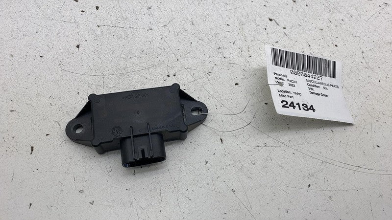 68434538AA ⭕ 2017-2024 Chrysler Pacifica Fuel Pump Computer Control Module Left 68434538AA