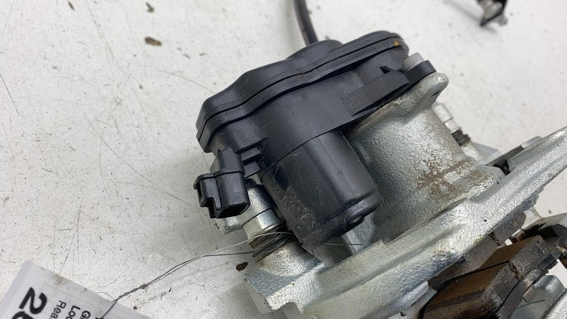 ⭕2023-2024 Toyota Prius Rear Passenger Side Caliper w/ Brake Hose Line