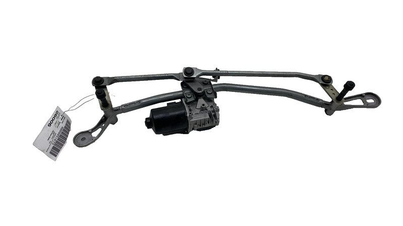 9851351 02 2017-2023 BMW 530e G30 Front Windshield Wiper Transmission Linkage & Motor OEM