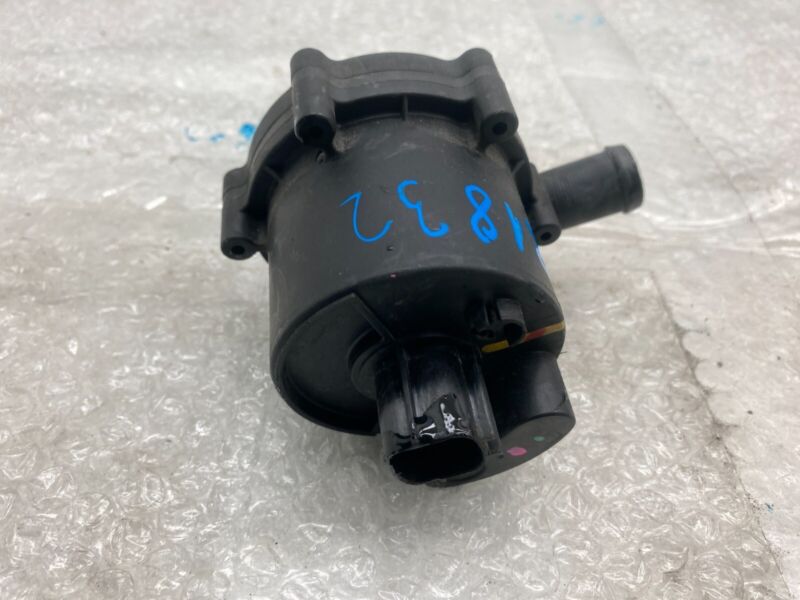 2016-2020 Tesla Model S X Cooling System Auxiliary Water Coolant Pump FWD Assy