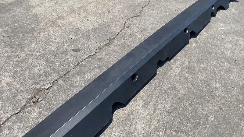 181659700C ⭕ 2024-2025 Cybertruck Left Rocker Panel Skirt Trim Molding Cover 1816597-00-C