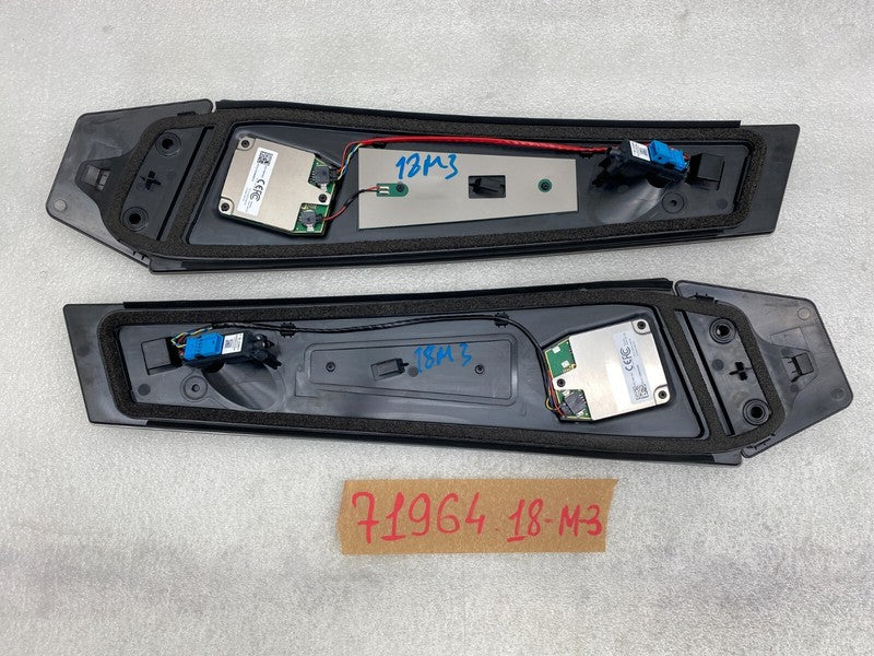 1100441 00 D ⭕ 17-23 Model 3 Left & Right B-Pillar Applique Molding 1100441-00-D/1100437-00-D