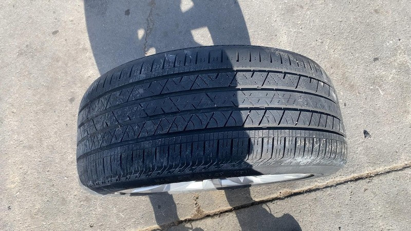 ⭕ 16-20 Model X Rear Wheel Rim 20 x 9.5J + 40MM w/ Continental Tire 10