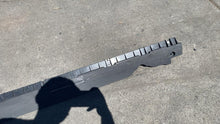 ⭕ 2020-2023 Tesla Model Y Right Skirt Rocker Molding Panel Carrier Bracket Assy