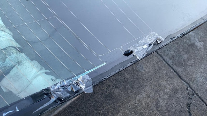 ⭕ 21-23 Model 3 M3 Rear Trunk Panoramic Backlite Glass Back Section 14