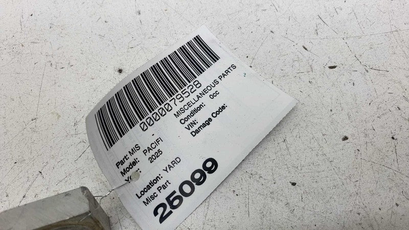 68485537 AA ⭕ 20-25 Chrysler Pacifica Engine Frame Mount Support Isolator Bracket 68485537AA