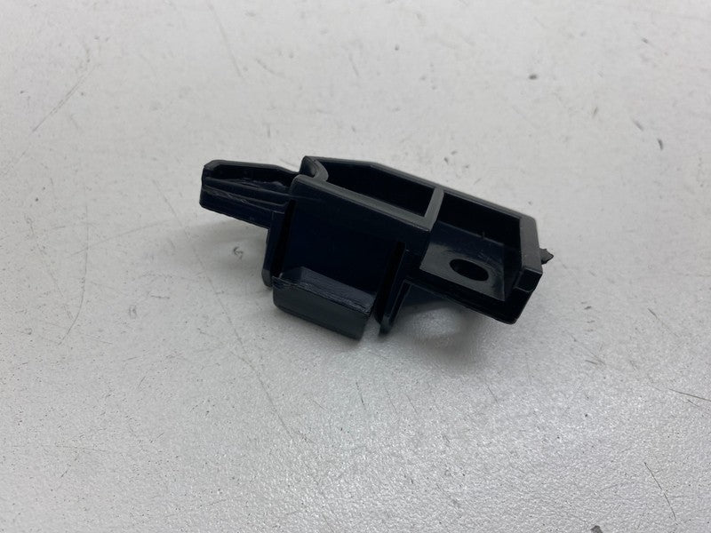 1734299 00 H ⭕ 24-26 Tesla Model 3 Front Center Bumper to Fender Bracket Left LH 1734299-00-H