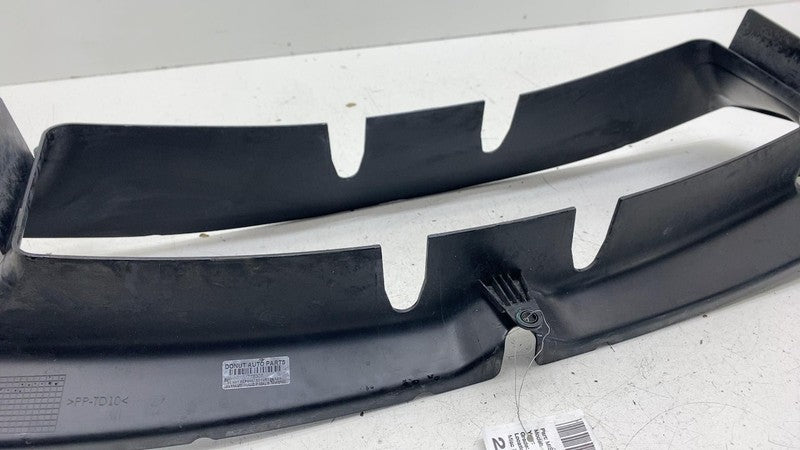 ⭕ 2019-2020 Maserati Ghibli 3.0L V6 Front Center Radiator Bumper Air D