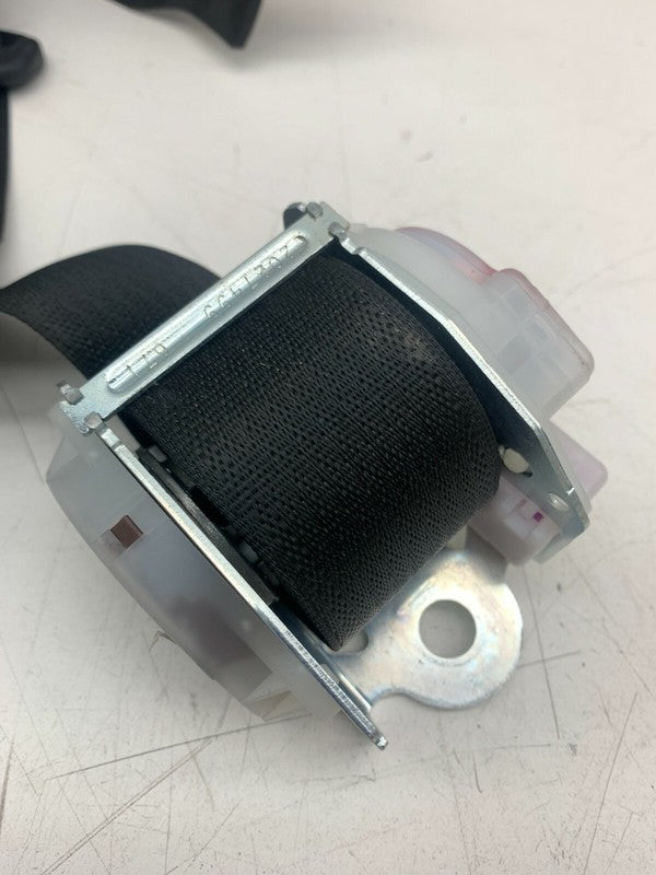⭕ 16-20 Model S Rear Left Seatbelt Retractor w/ Mid C-Pillar Cover 102