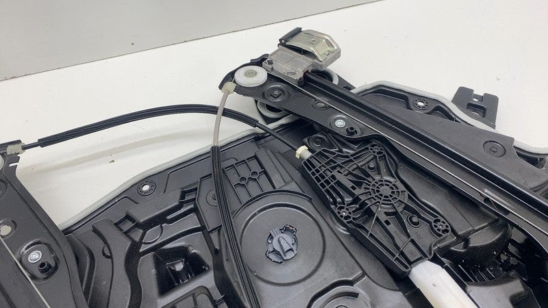 ⭕20-24 Model Y Front Right Door Window Regulator & Motor w/ Carrier 14