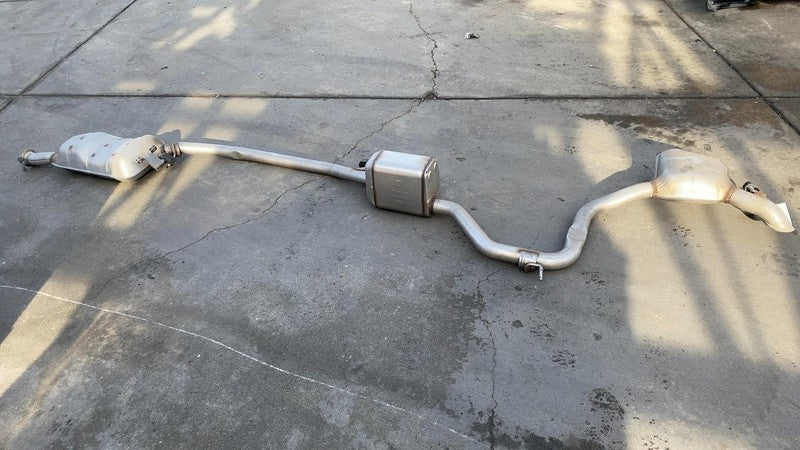 2017-2024 Chrysler Pacifica Exhaust Muffler Pipe & Resonator FWD Assembly OEM