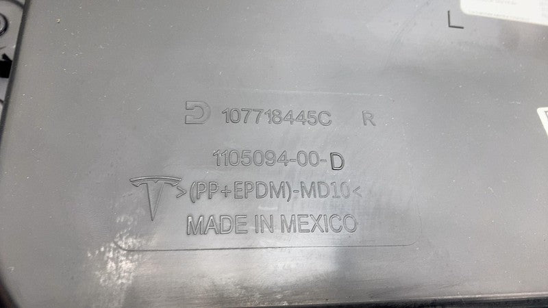 1090411-01-H ⭕ 2017-2020 Tesla Model 3 Front Right Interior Door Panel Trim Card 1090411-01-H