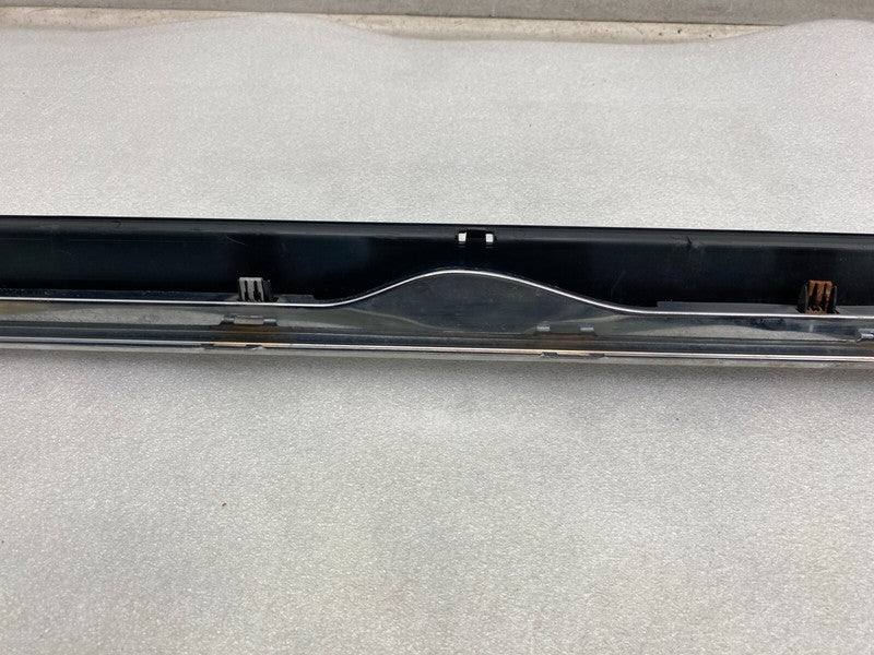 101221500C ⭕ 12-25 Model S Driver Side Rocker Panel Scuff Plate Molding Left 1012215-00-C