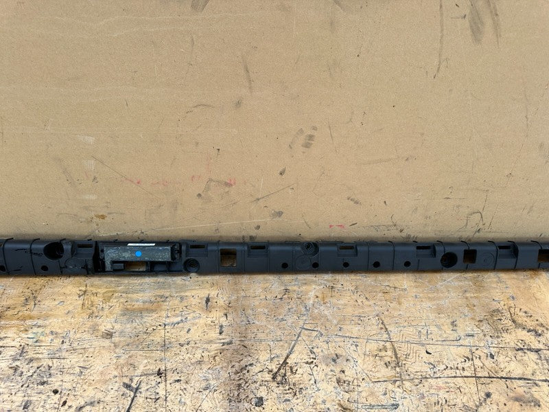 104312900B 16-20 Model X Right Rocker Carrier Bracket w/ Passive Entry Antenna 1043129-00-B