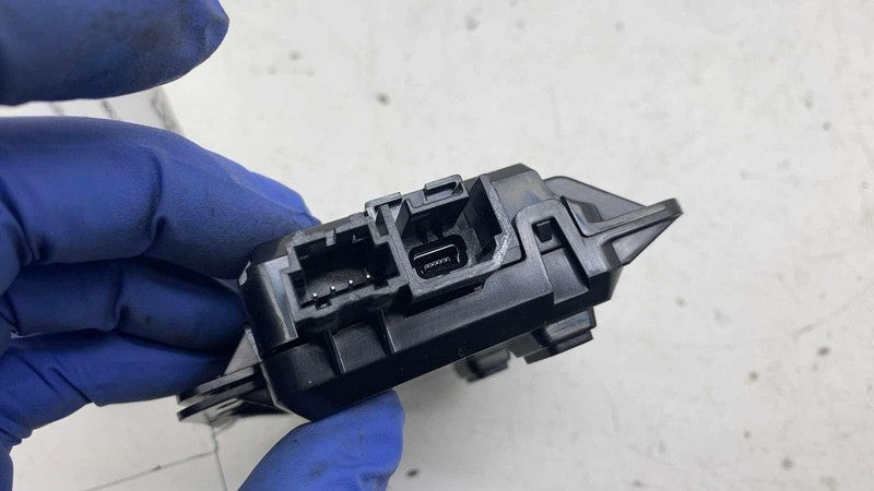 ⭕ 17-23 Tesla Model 3 Center Console Front USB Hub Charger Module 1093