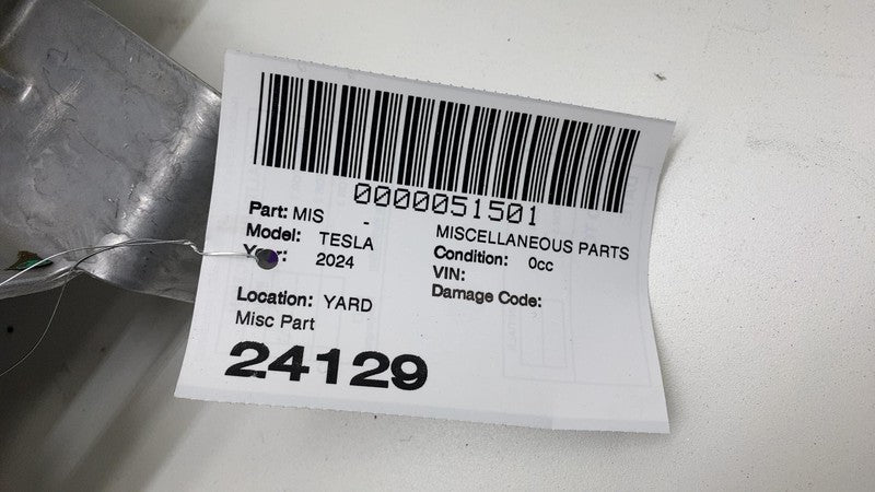 184970999F 2024-2025 Tesla Cybertruck Rear Bumper Driver Side Cast Carrier Left 184970999F