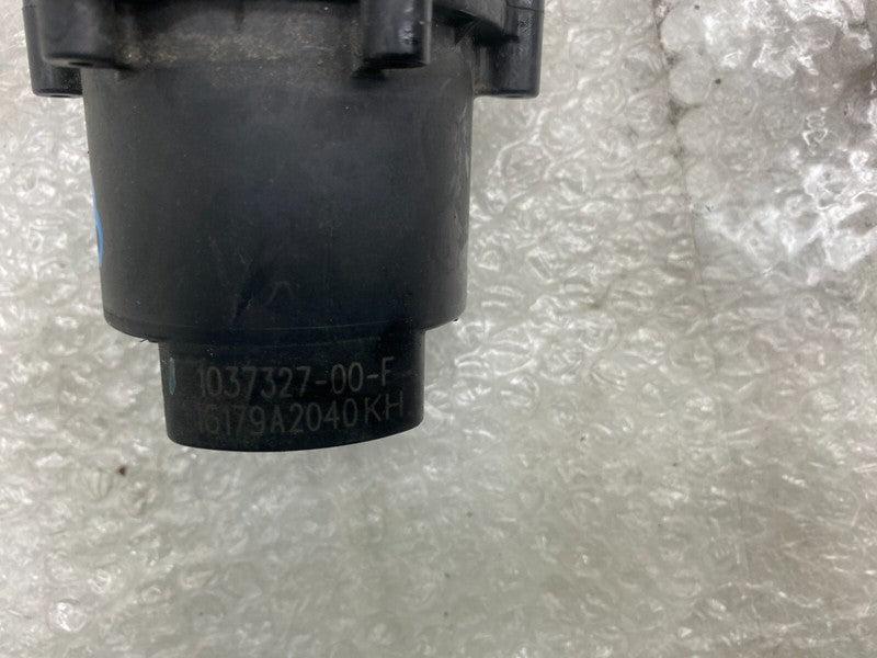 103732700F 2016-2020 Tesla Model S X Cooling System Auxiliary Water Coolant Pump FWD Assy