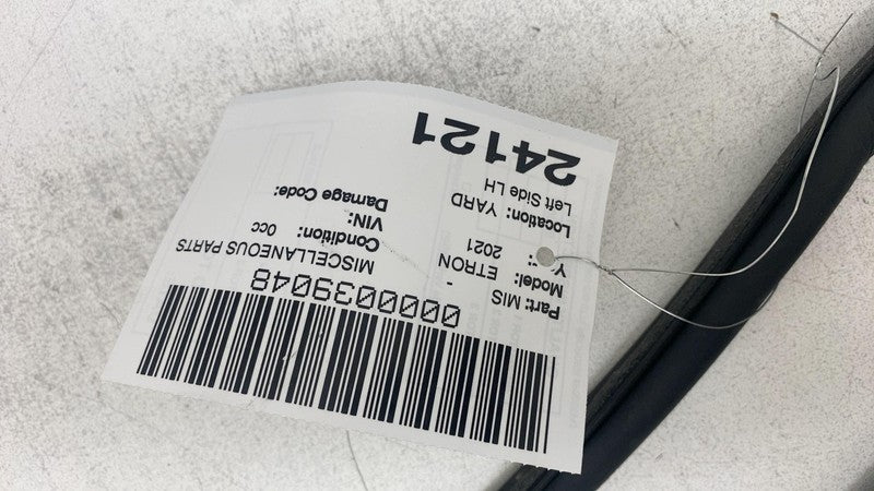 ⭕ 2019-2023 Audi E-Tron Front Left Driver Side Door Body Weatherstrip Seal OEM