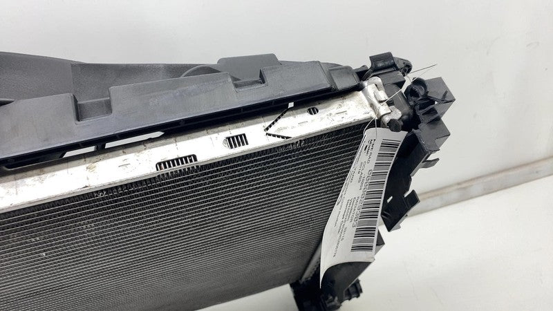 A 099 906 21 00 2019-2023 Mercedes-Benz C300 C-Class Engine Radiator Cooling Fan Shroud & Motor