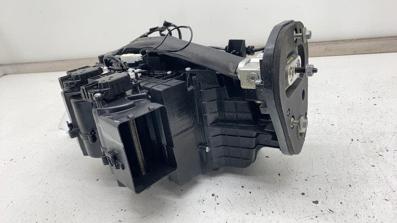 PT00014242 2022 2023 2024 Rivian R1S Rear HVAC Climate Heater Box Housing w/ Blower Motor
