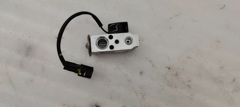 6008481 00 A ⭕ 12-15 Tesla Model S A/C Suction Line Valve w/ Solenoid Assembly 6008481-00-A