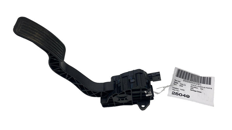 G2331-00348 ⭕ 2017-2023 Tesla Model 3 Front Accelerator Gas Pedal Throttle Sensor Pad OEM