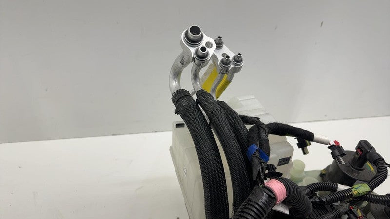 152300200B 21-24 Model 3 Supermanifold Refrigerant Chiller + Coolant Reservoir 1523002-00-B