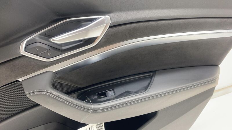4KE 971 036 ⭕ 19-23 Audi E-Tron Quattro Front Right Interior Door Trim Cover Panel 4KE971036