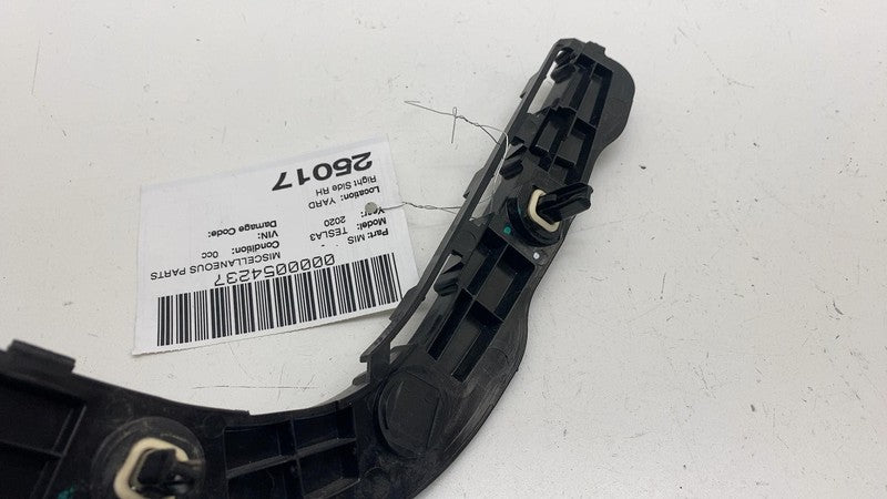 108399100I 17-23 Model 3 Rear Right Bumper Lower Support Retainer Wing Bracket 1083991-00-I