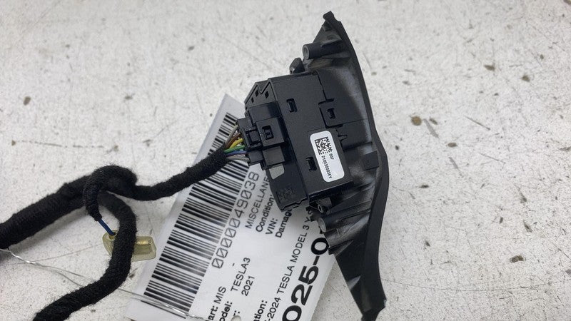 2017-2024 Tesla Model 3 Y Steering Wheel Trim Function Control & Module ECU Assy
