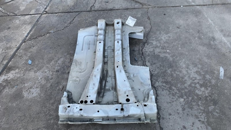 2013 2014 2015 2016 2017 2018 Ford C-Max Floor Support Cutout