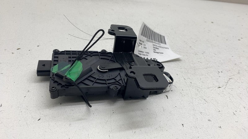 PT00162133C ⭕ 22-24 Rivian R1T Rear Right Gear Tunnel Latch w/ Manual Release PT00162133-C