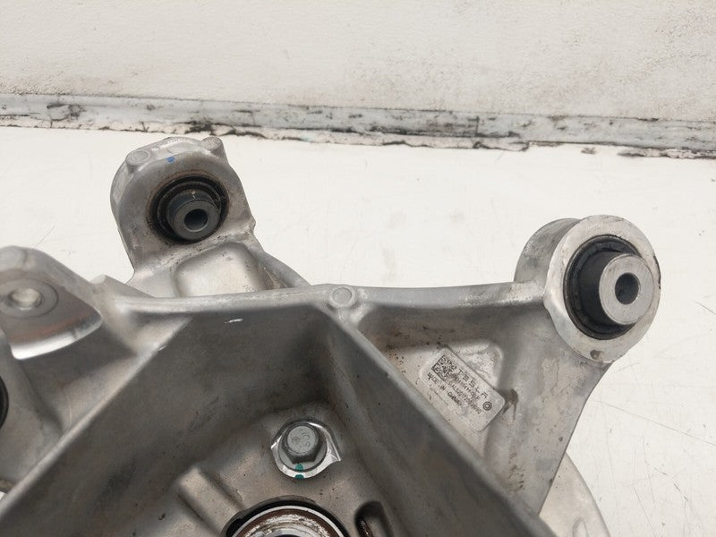 ⭕ 20-24 Model Y Rear Left Spindle Knuckle w/ Hub (142mm Driven) LH 118