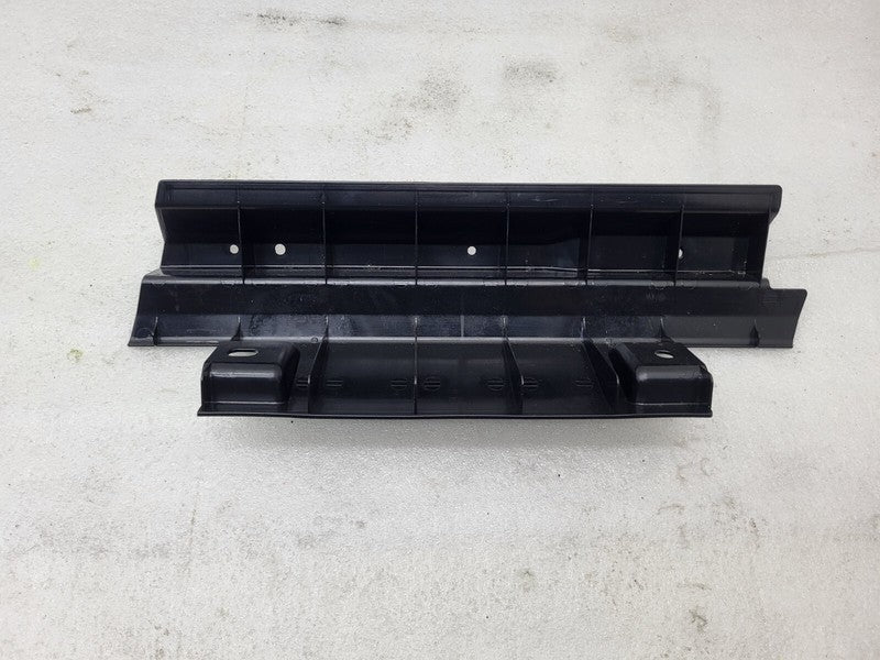 1009174 00 E ⭕12-20 Model S Rear Passenger Side Trunk Carpet Mount Bracket Right 1009174-00-E